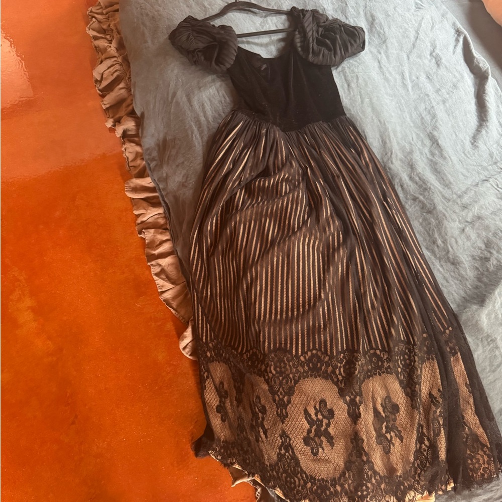 Misty Dress in Raven Velvet